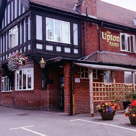 Upton Arms Hotel Понтефракт Экстерьер фото
