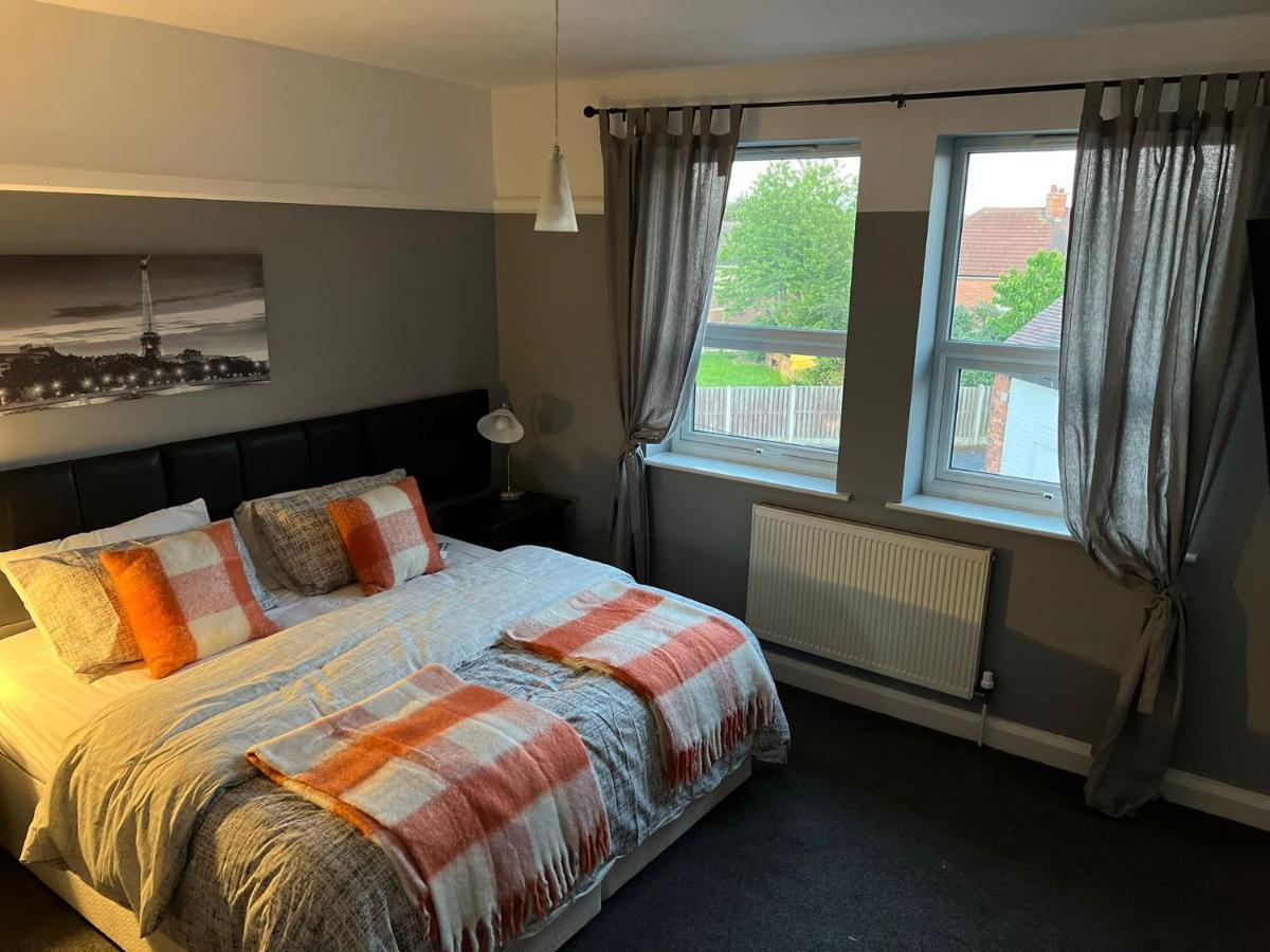 Upton Arms Hotel Понтефракт Экстерьер фото