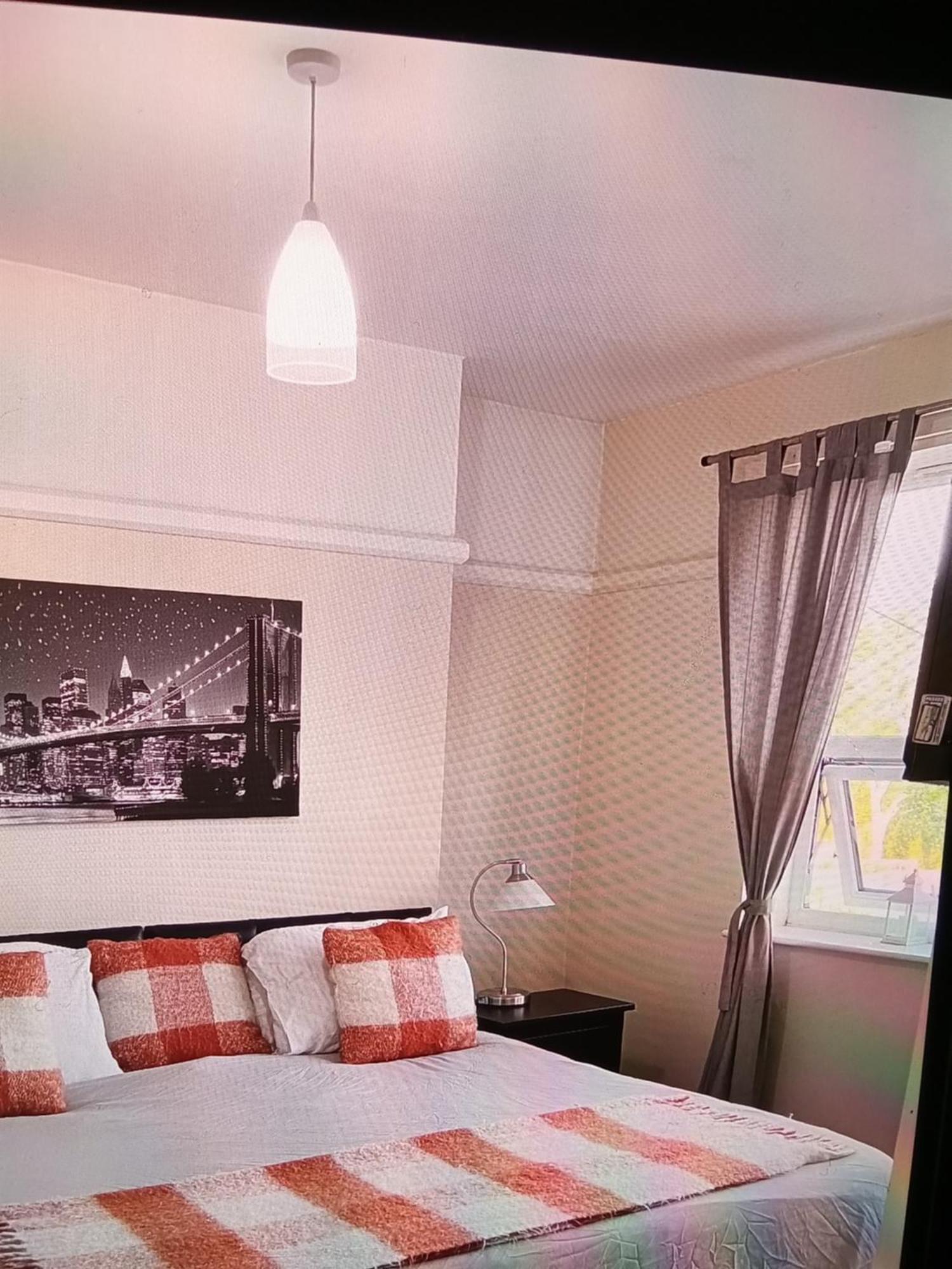 Upton Arms Hotel Понтефракт Экстерьер фото